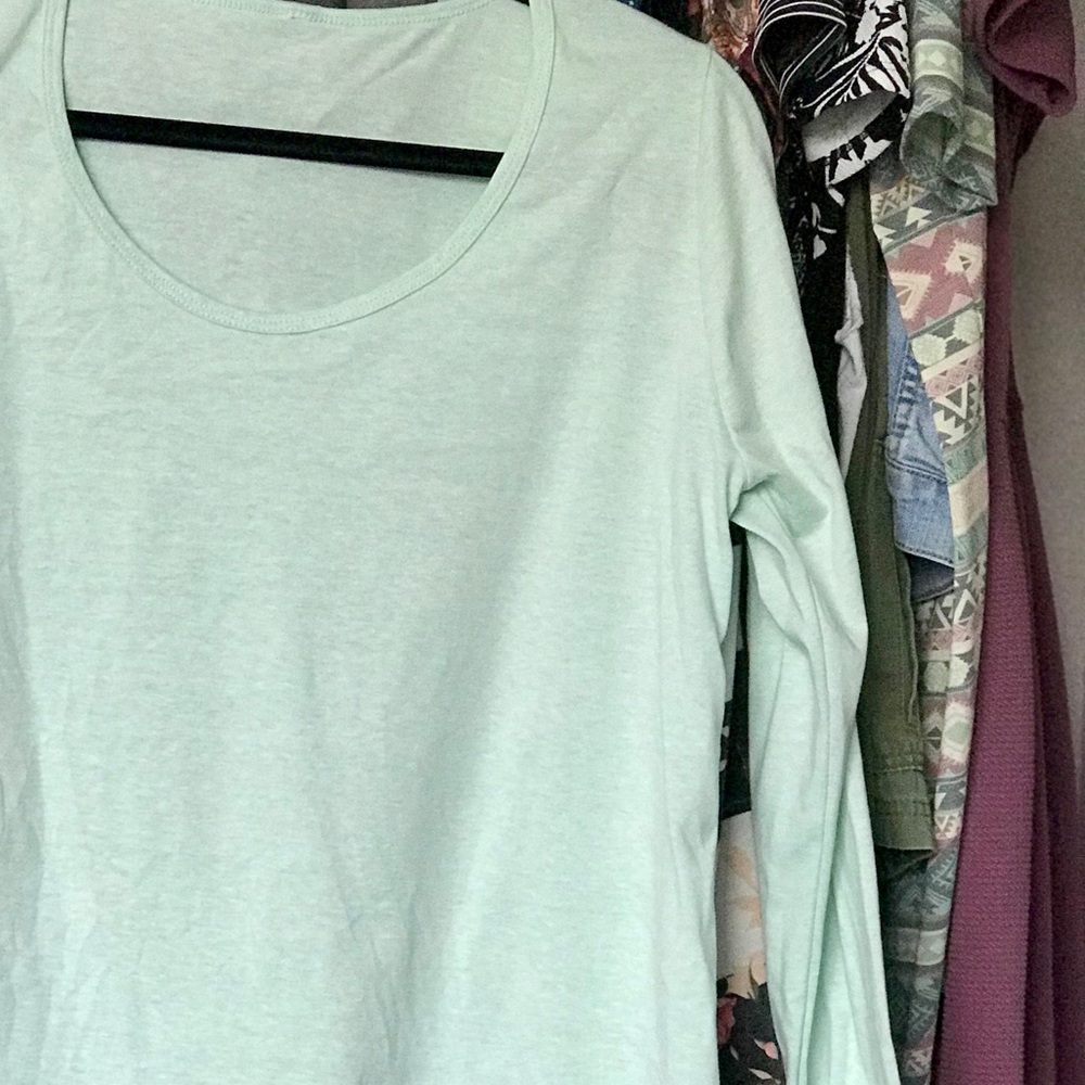 Lularoe Lynnae Long Sleeve Tee